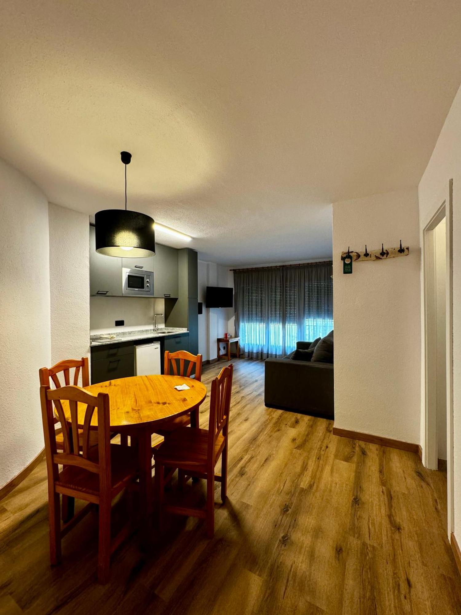 Apartamentos Turisticos Poblado อรินซัล ภายนอก รูปภาพ