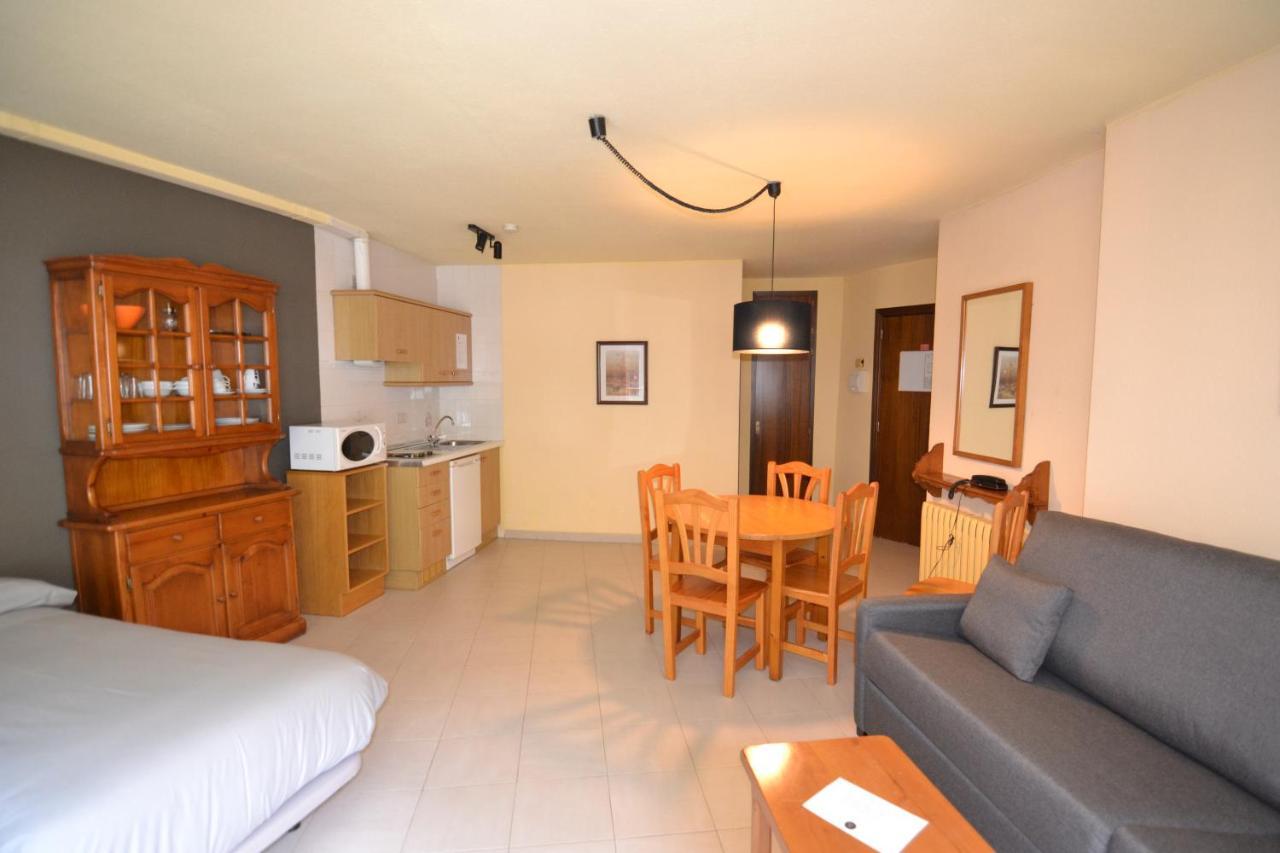Apartamentos Turisticos Poblado อรินซัล ภายนอก รูปภาพ